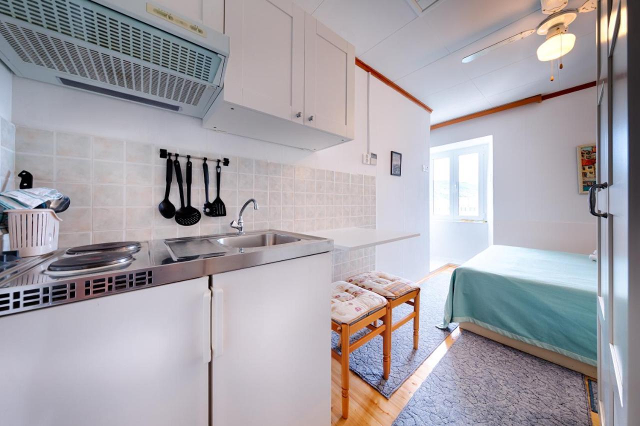 Apartments And Rooms By The Sea Komiza, Vis - 2431 Exterior foto